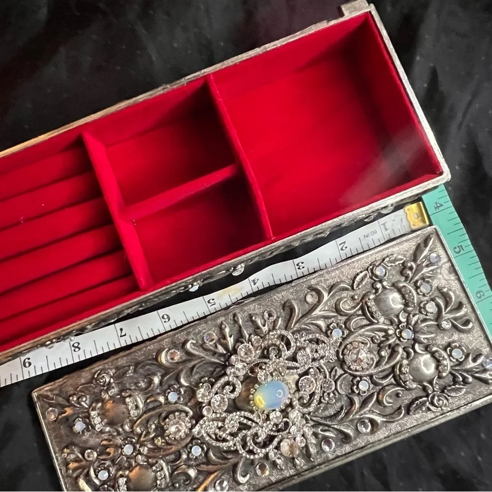 Silver Lisa Carrier Designs Jewelry Organizer